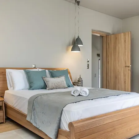 Beautiful Naxos | 3 Bedrooms | Luffy | Breathtaking Sea Views And Outdoor Hot Tub | Chora Naxos Villa *